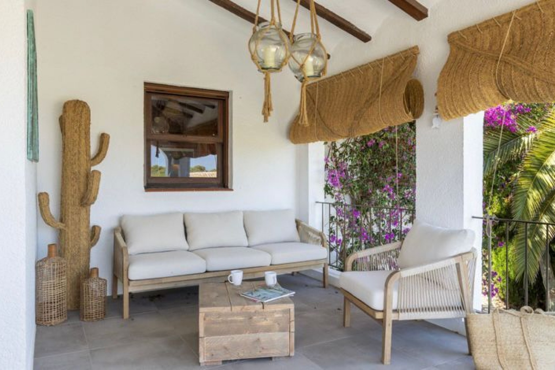 Sale - Villa -
Javea