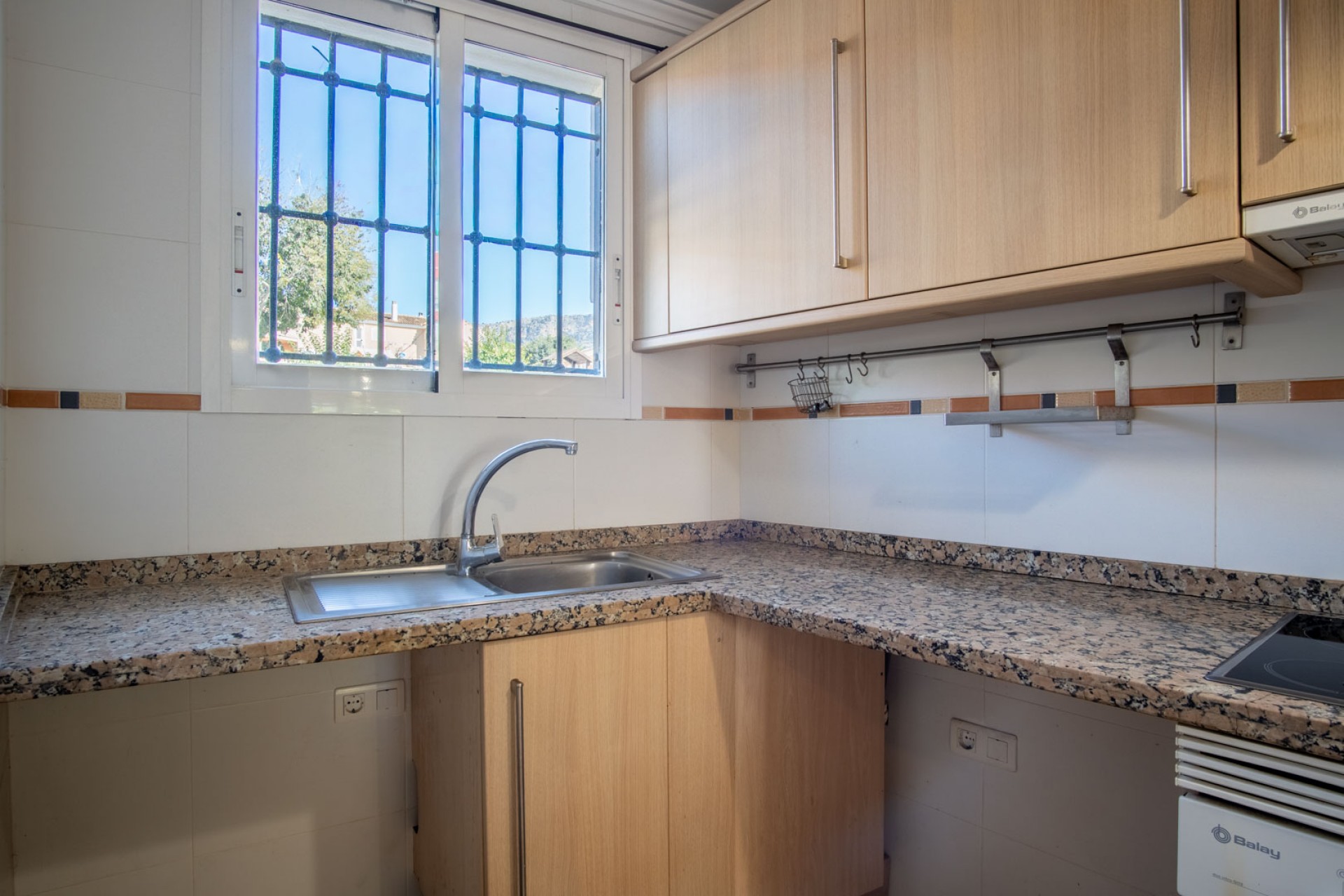 Sale - Villa -
Jesus Pobre