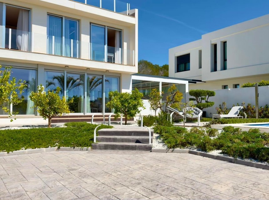 Sale - Villa -
La Nucia - Varadero