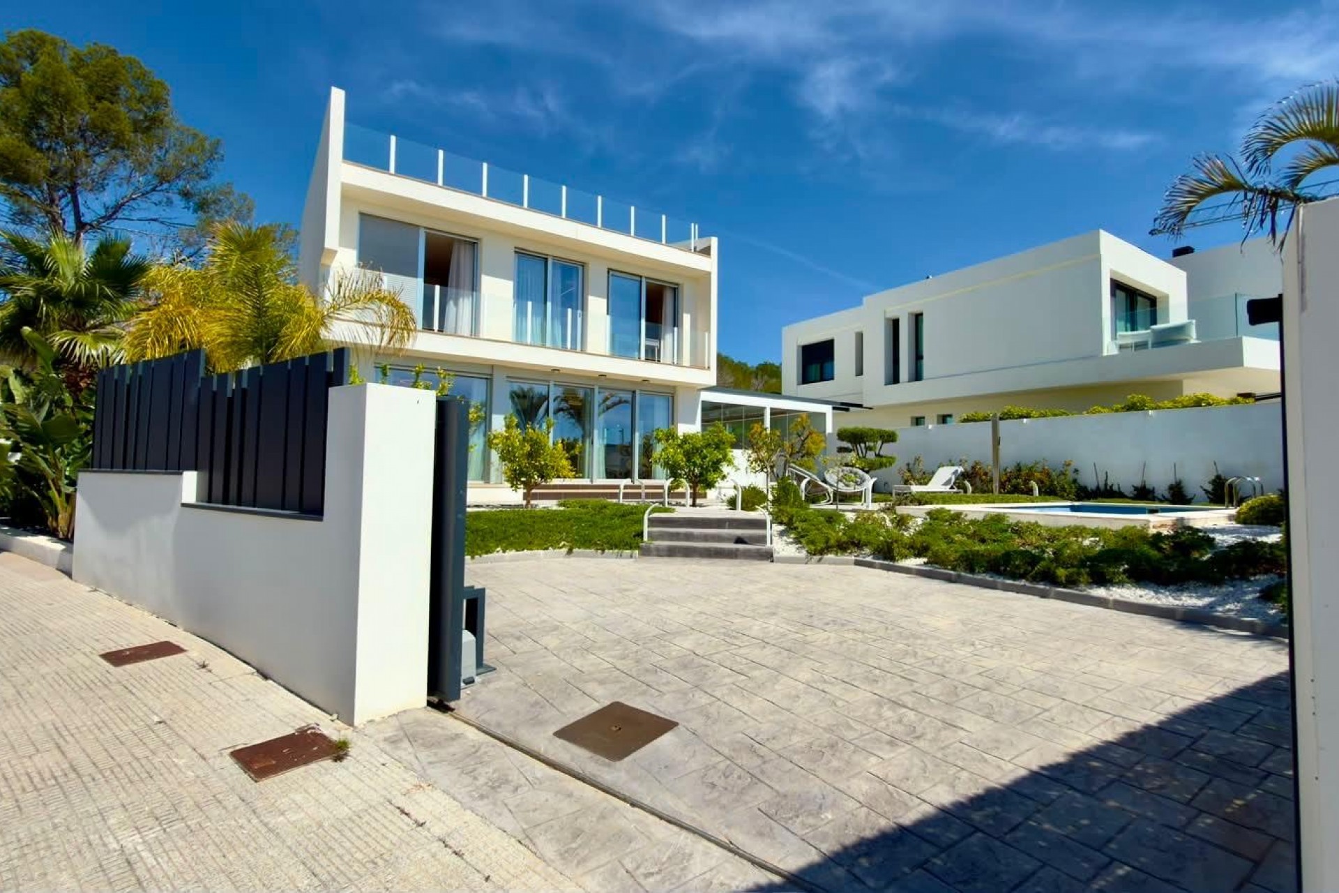 Sale - Villa -
La Nucia - Varadero