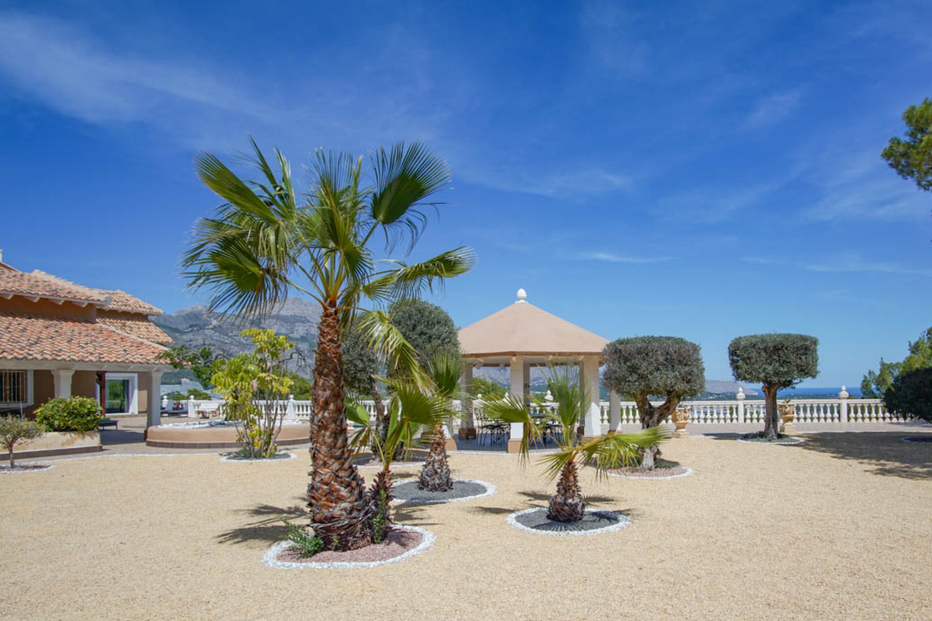 Sale - Villa -
La Nucia