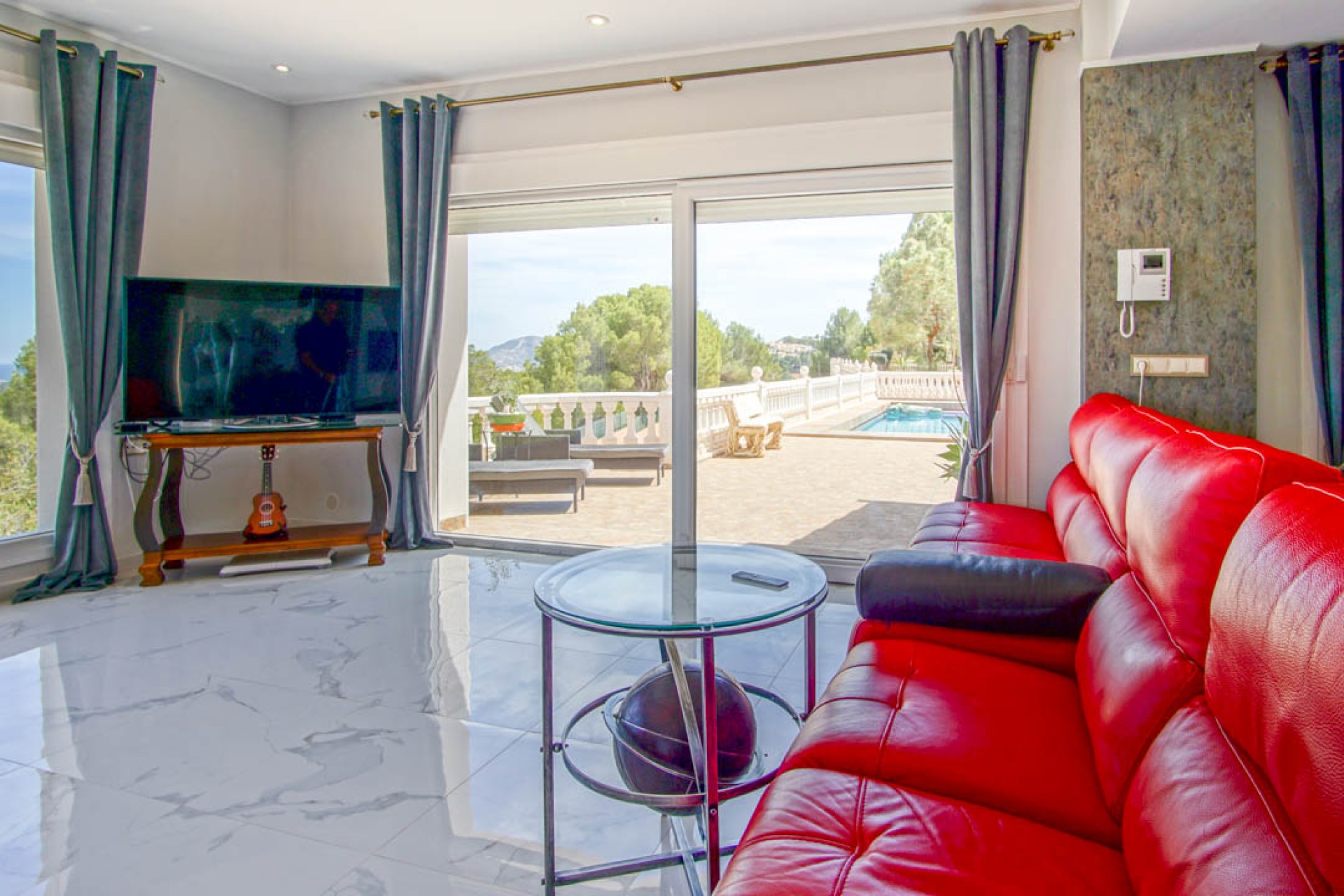 Sale - Villa -
La Nucia