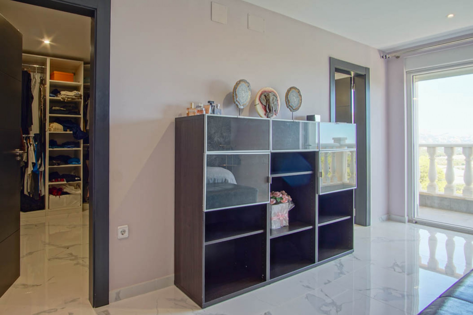 Sale - Villa -
La Nucia