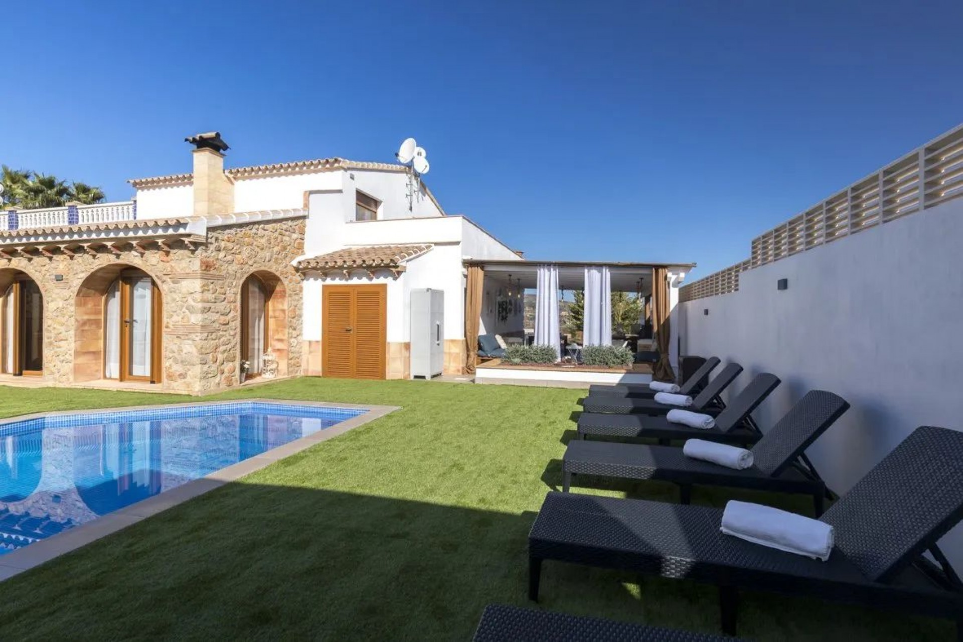 Sale - Villa -
Lliber