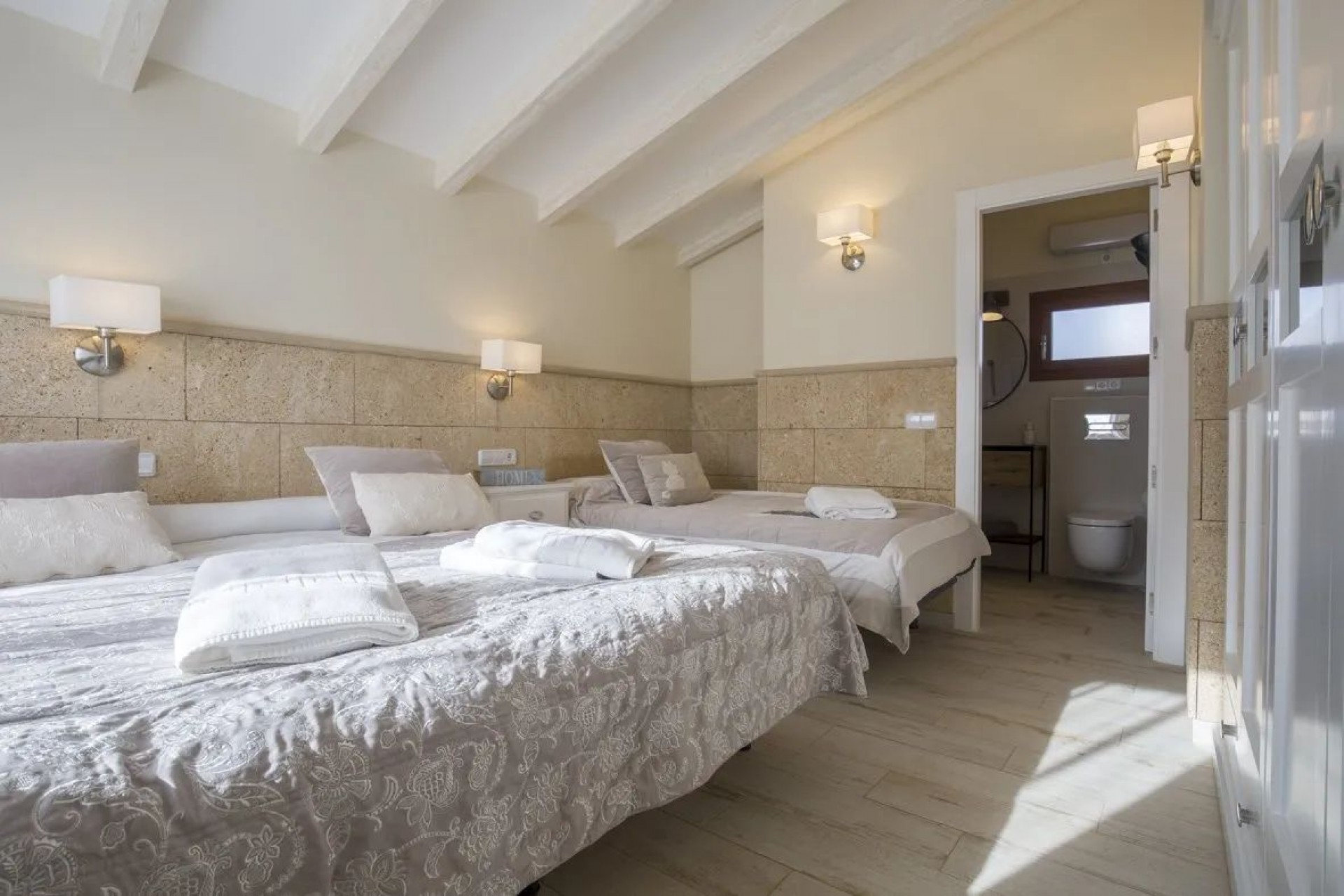 Sale - Villa -
Lliber