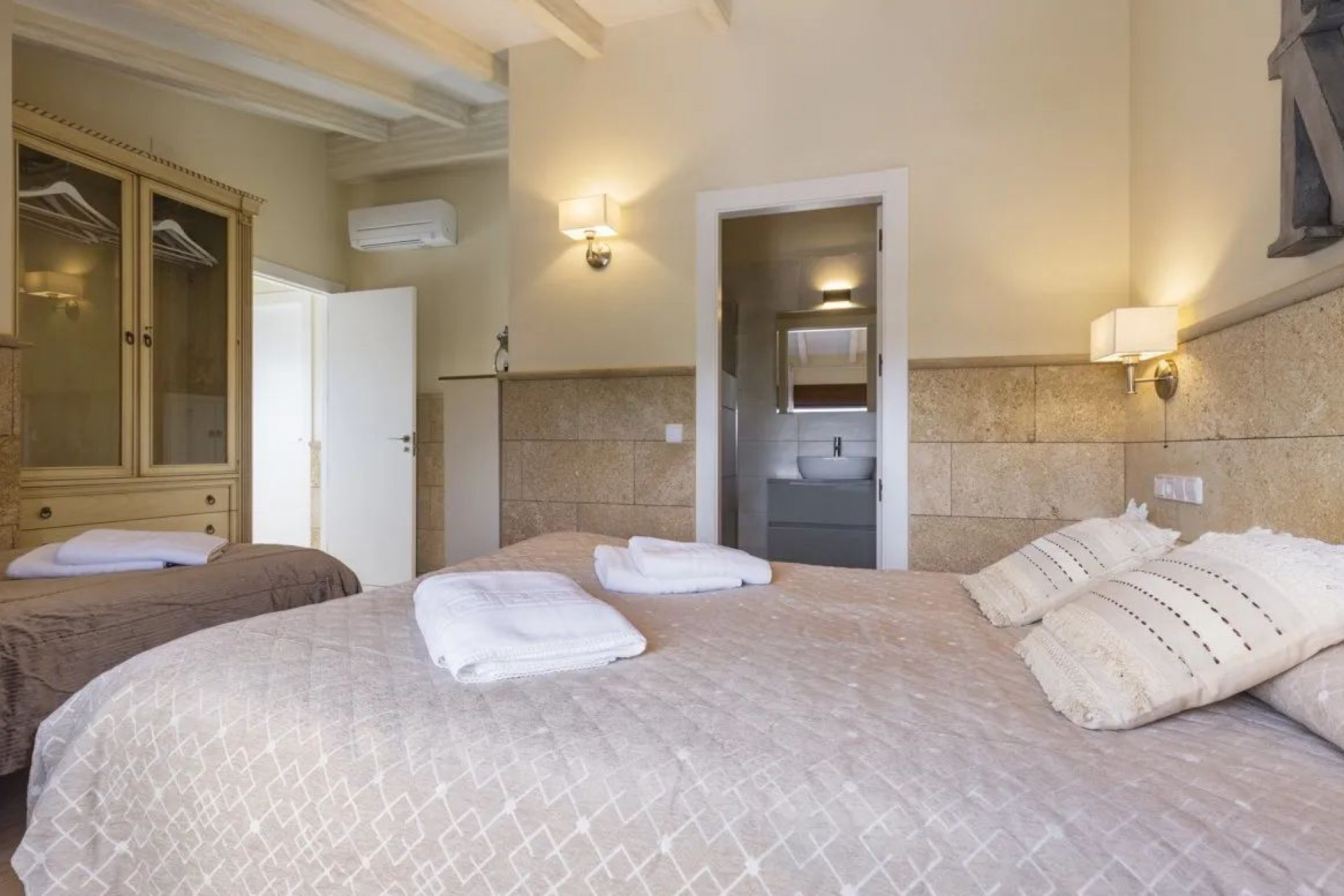 Sale - Villa -
Lliber