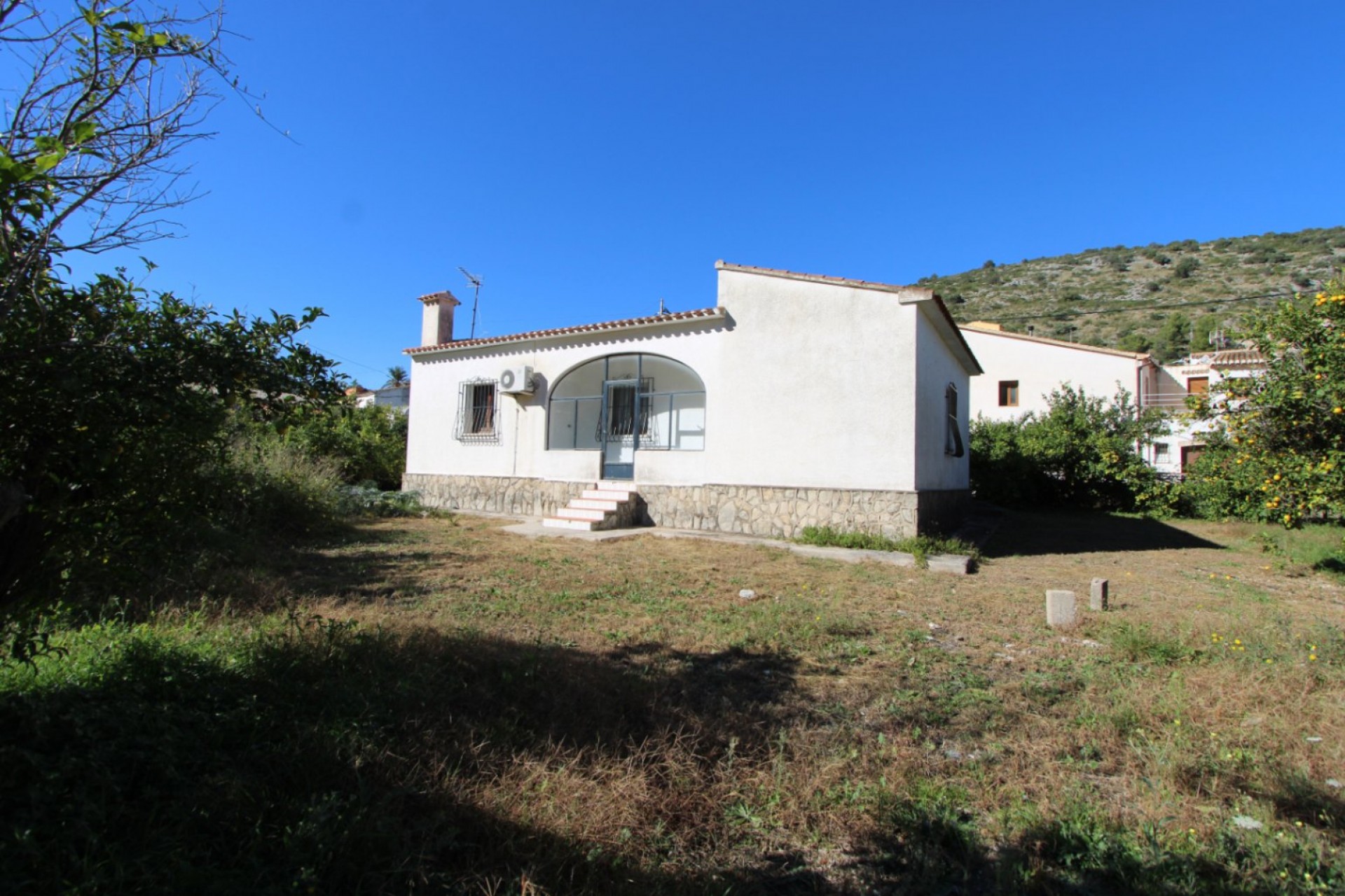 Sale - Villa -
Llosa de camacho