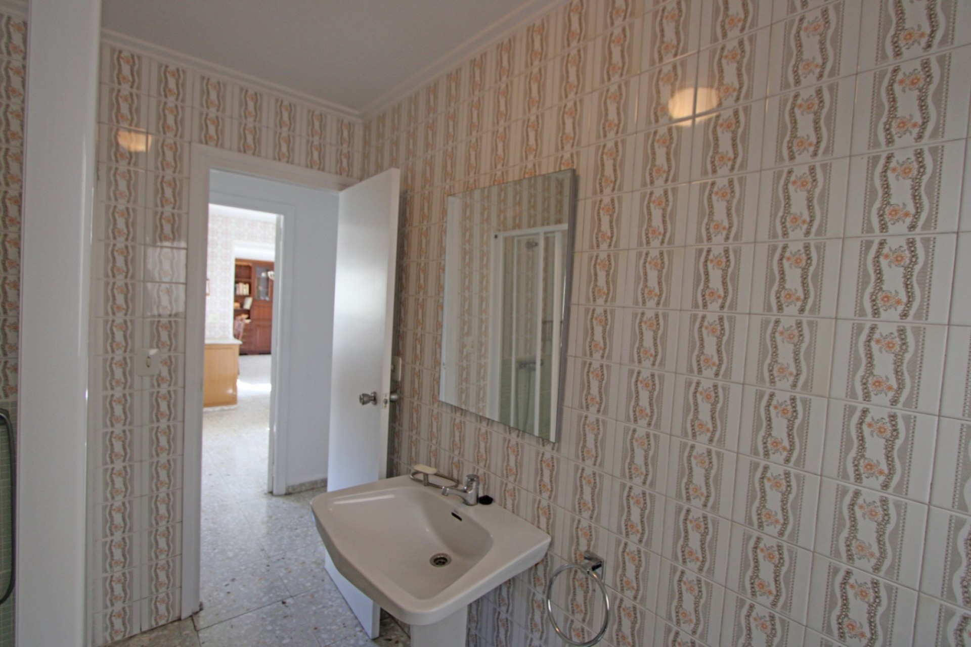 Sale - Villa -
Llosa de camacho