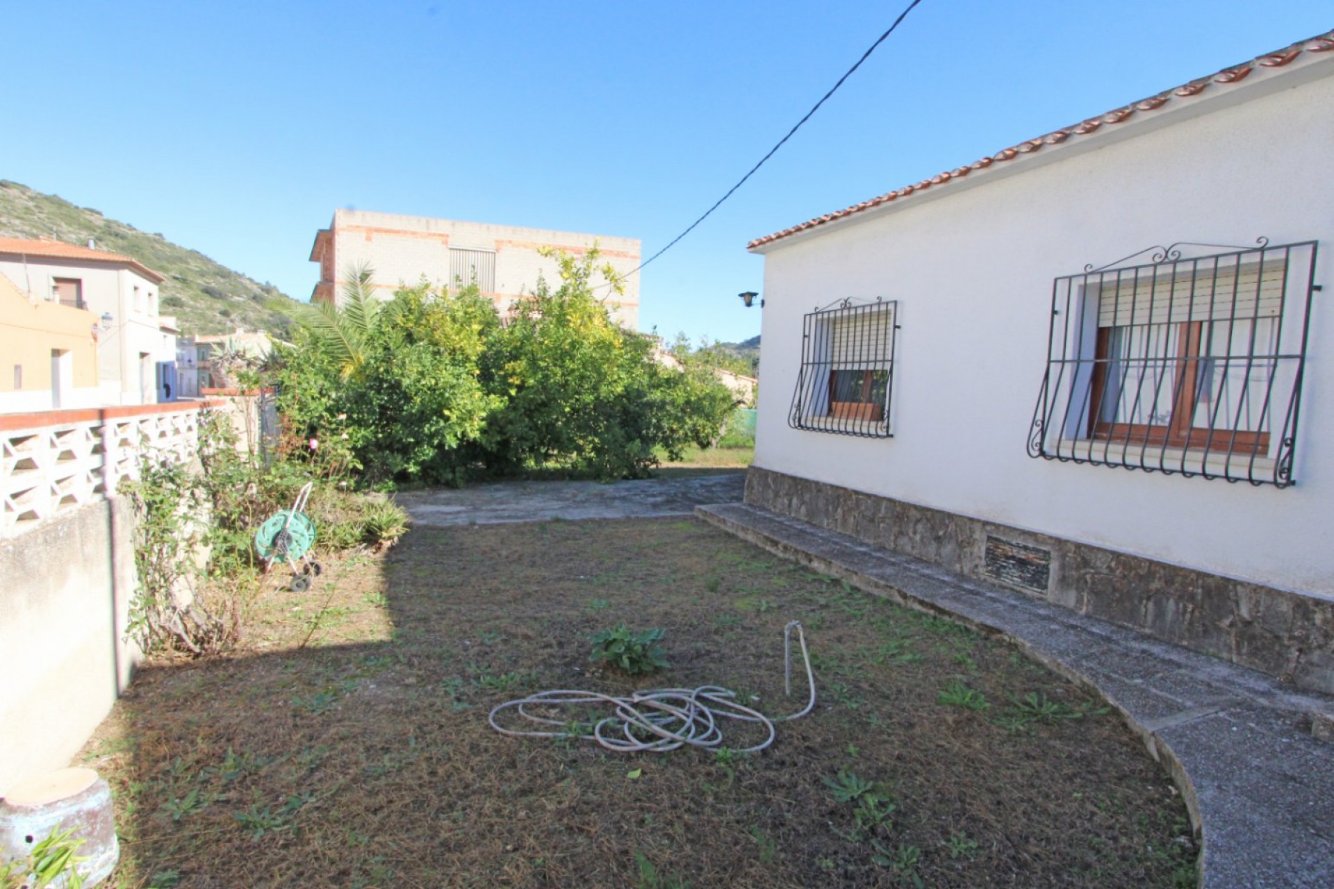 Sale - Villa -
Llosa de camacho