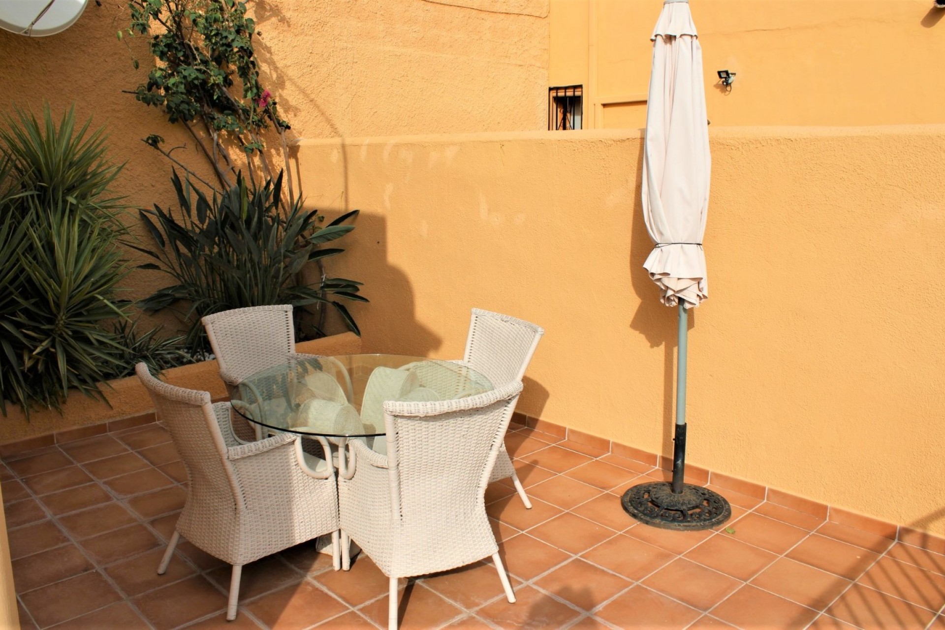 Sale - Villa -
Moraira - Benimeit