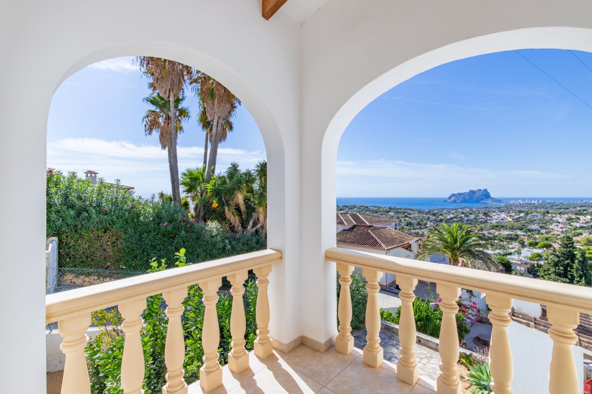 Sale - Villa -
Moraira - Benimeit
