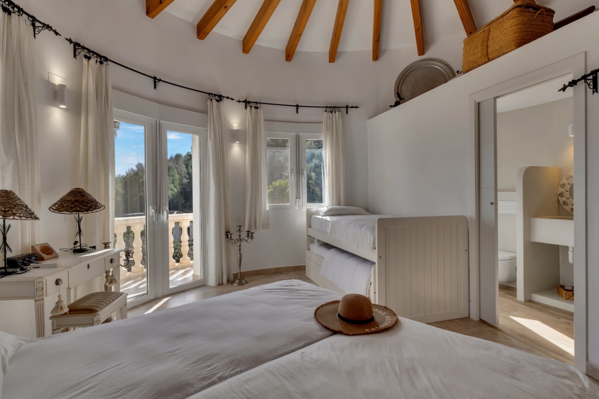 Sale - Villa -
Moraira - Benimeit