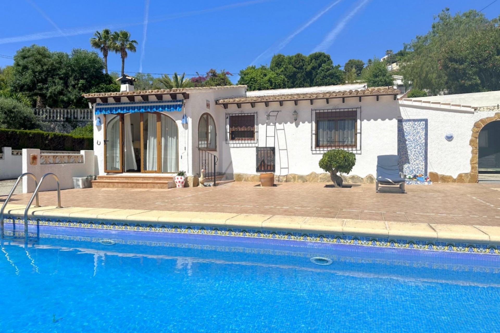 Sale - Villa -
Moraira - Benimeit