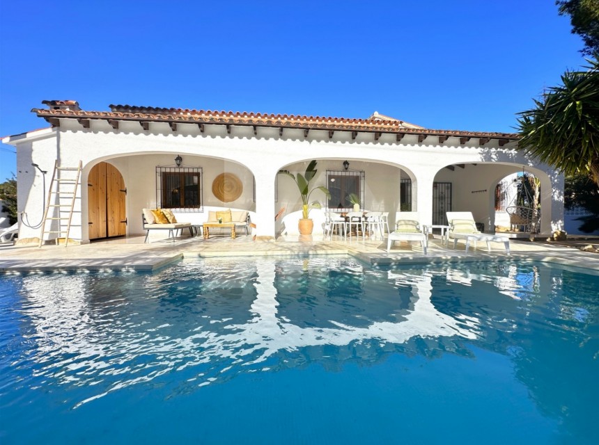 Sale - Villa -
Moraira - Cap Blanc