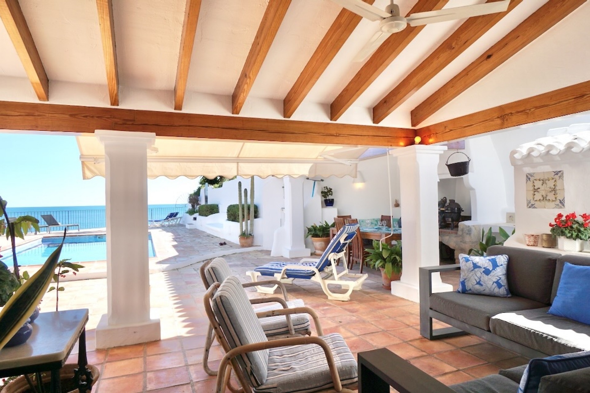 Sale - Villa -
Moraira - El Andragó