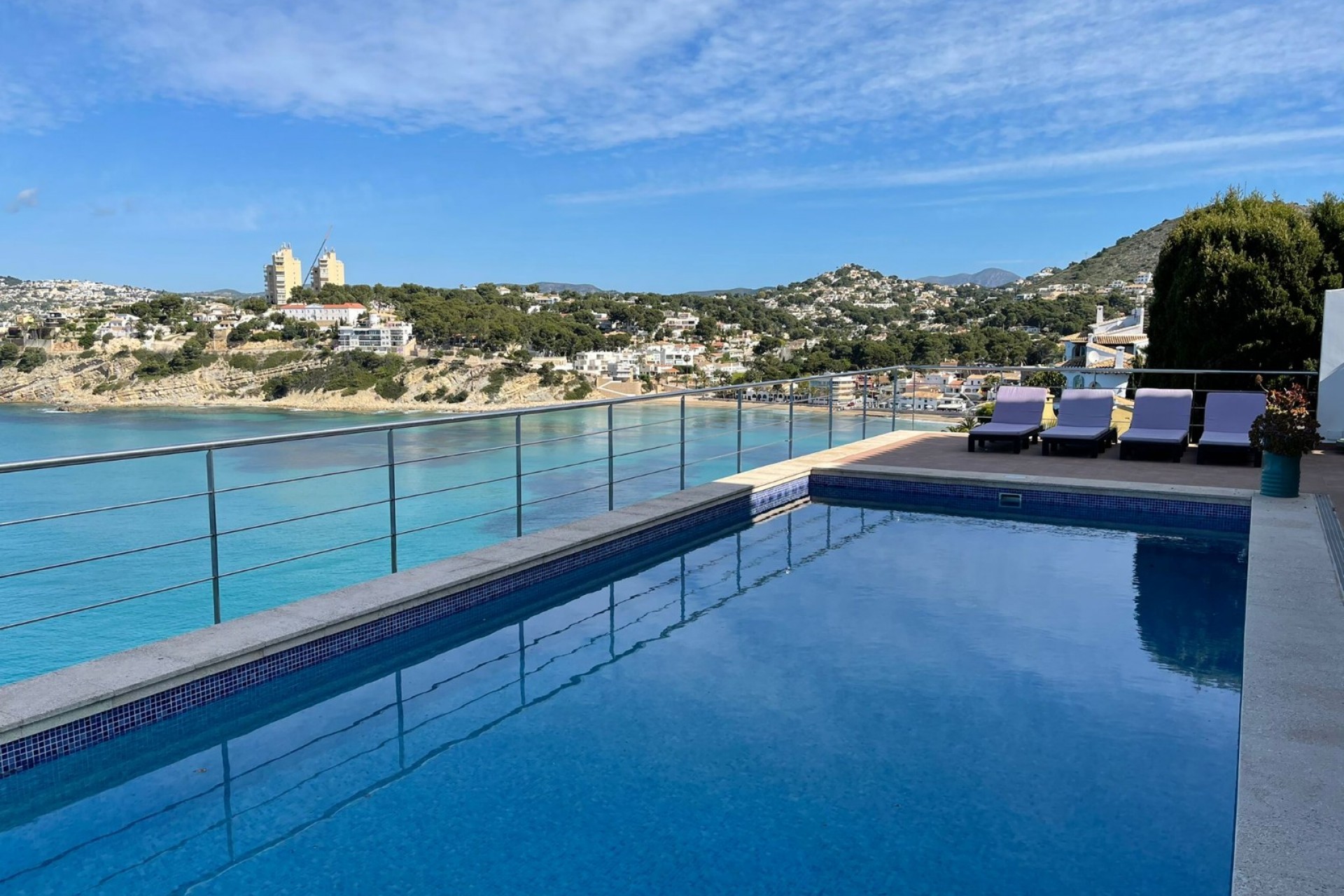 Sale - Villa -
Moraira - El Portet
