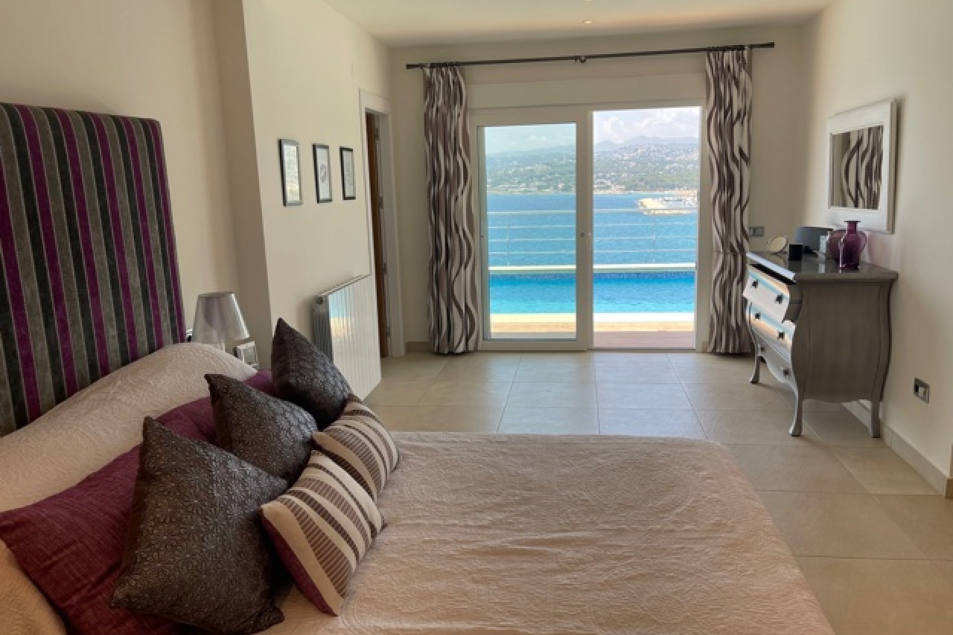 Sale - Villa -
Moraira - El Portet