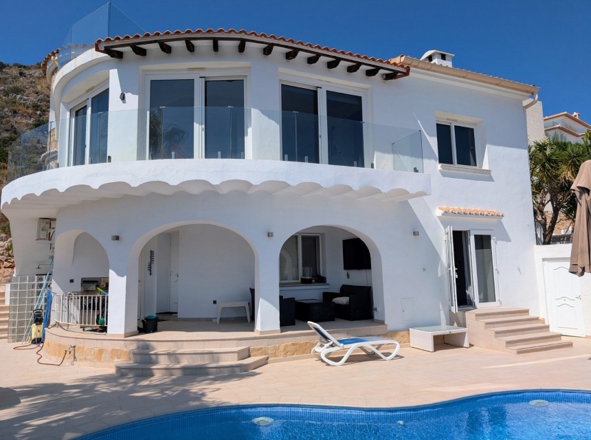 Sale - Villa -
Moraira - El Portet