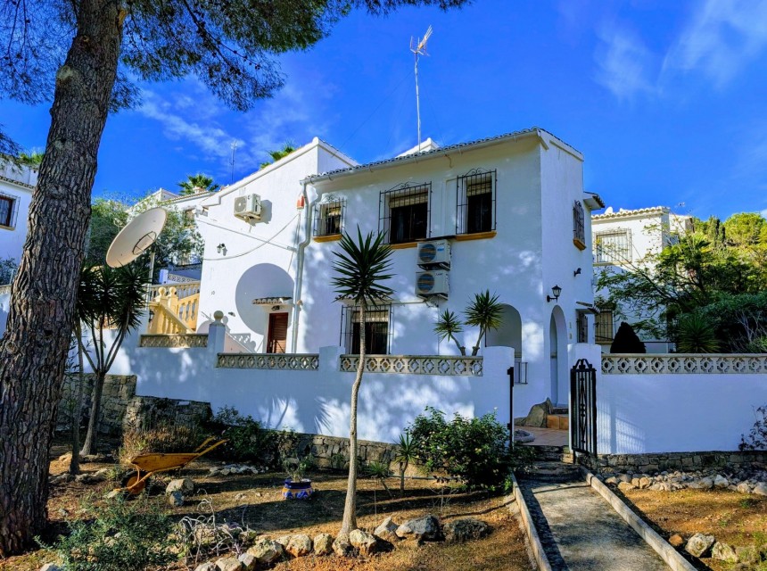 Sale - Villa -
Moraira - El Portet