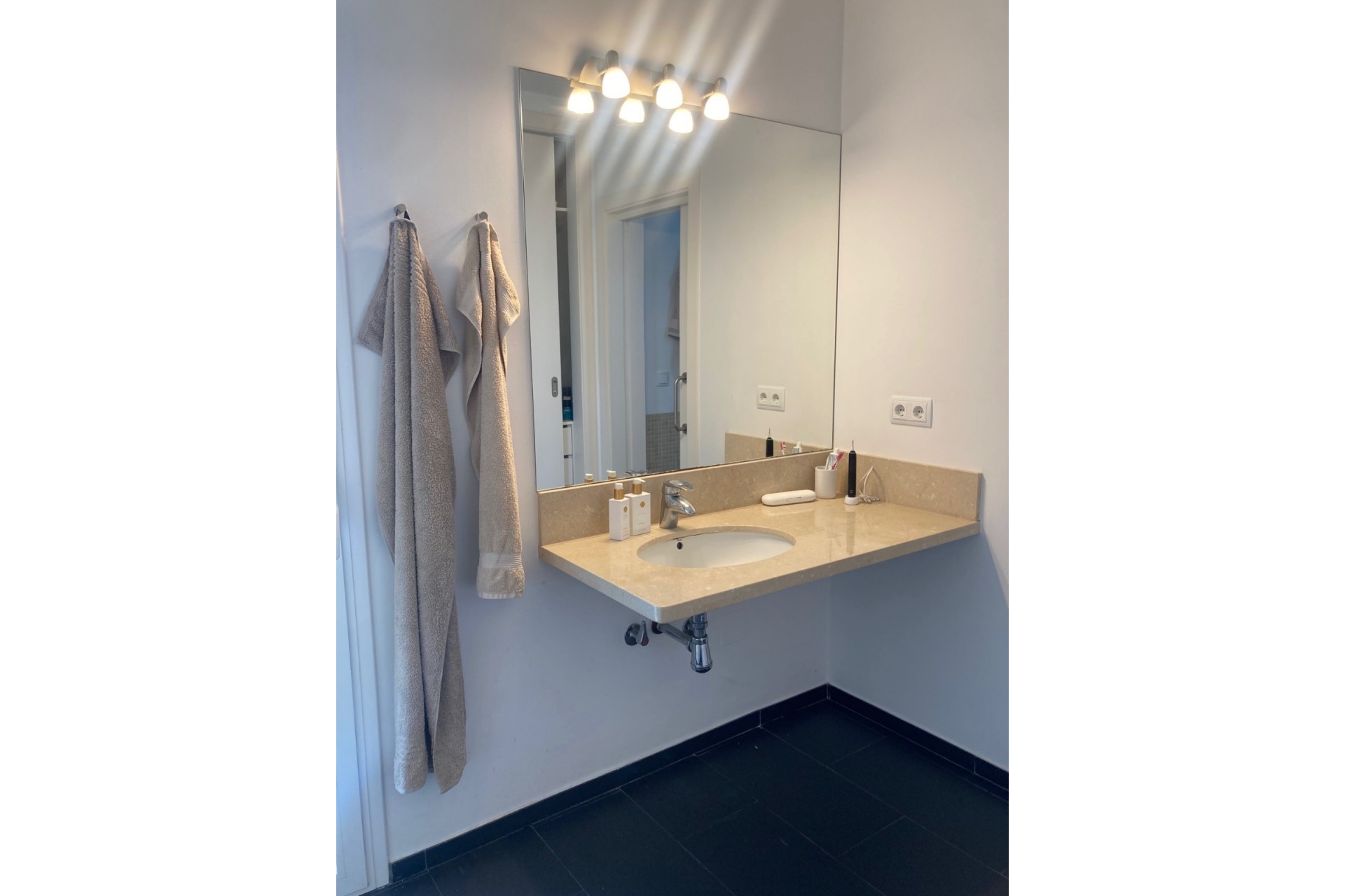 Sale - Villa -
Moraira - El Portet