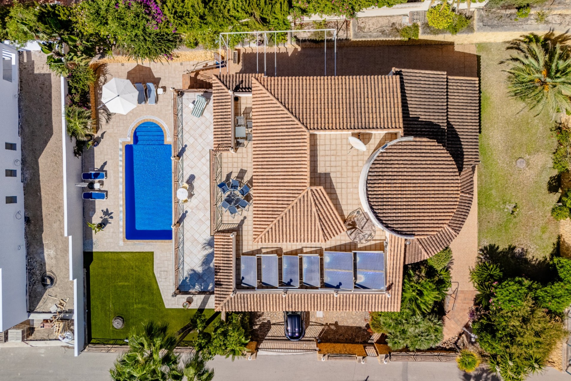 Sale - Villa -
Moraira - La Arnella