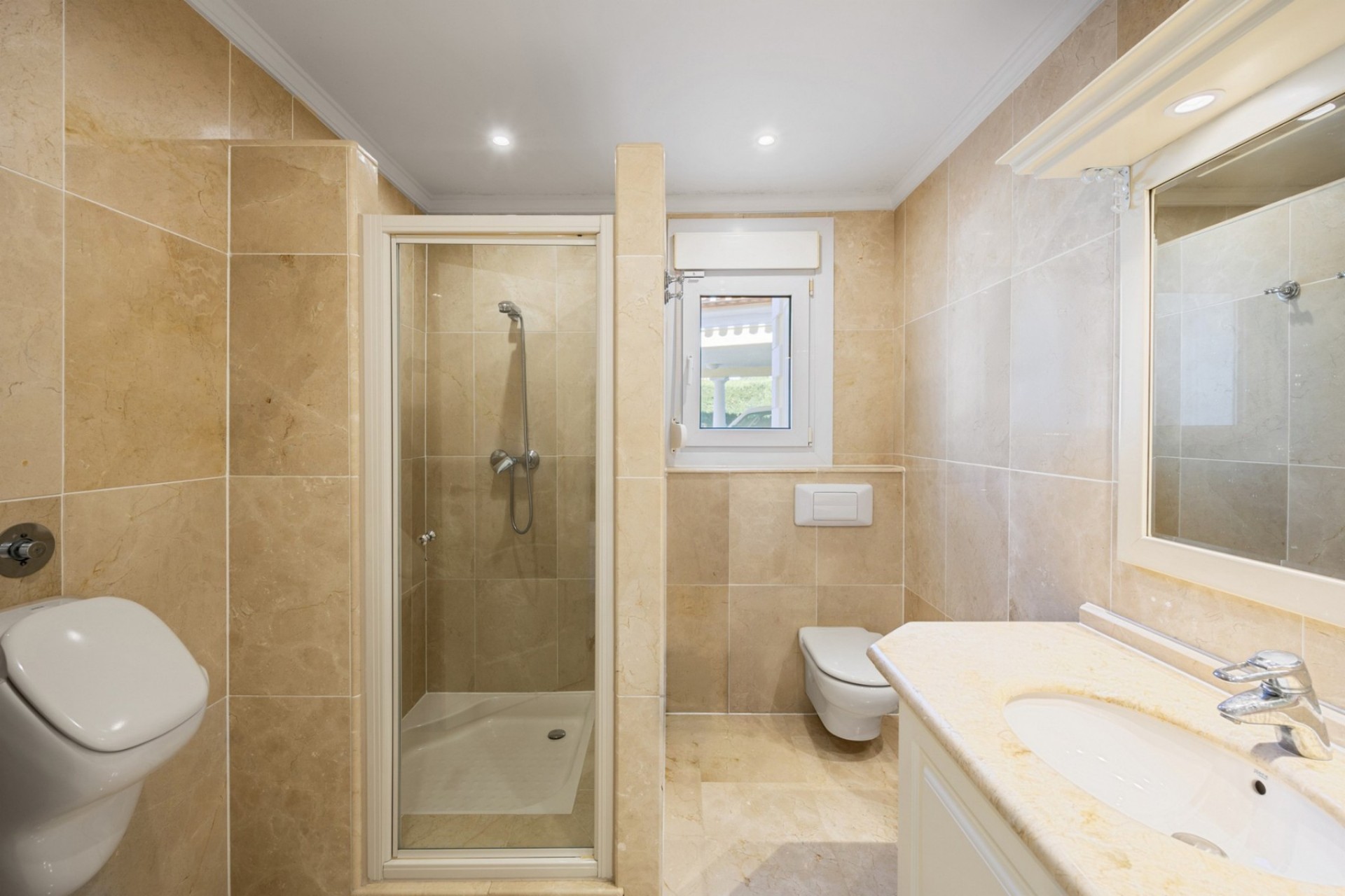 Sale - Villa -
Moraira - La Arnella