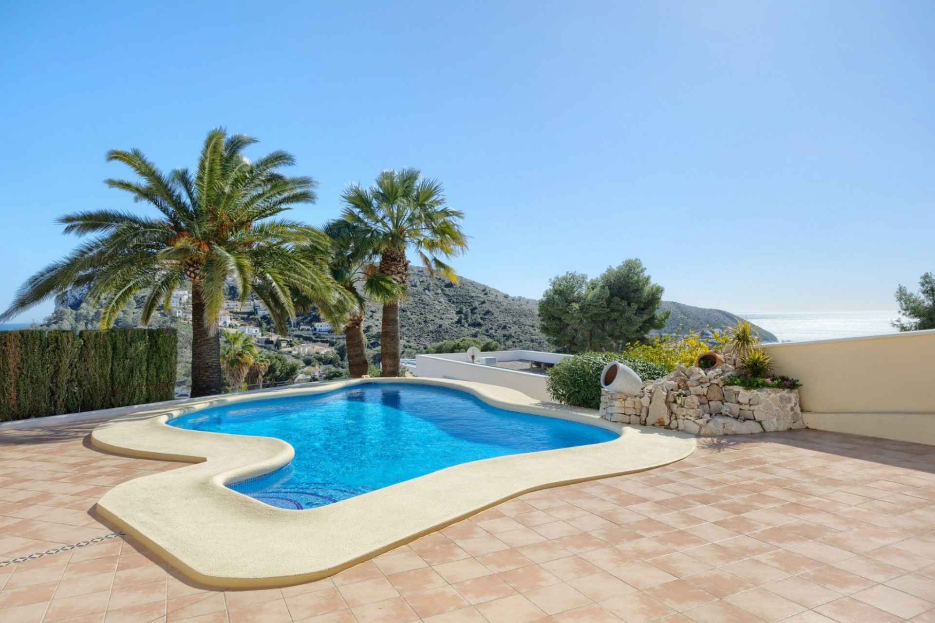 Sale - Villa -
Moraira - La Arnella