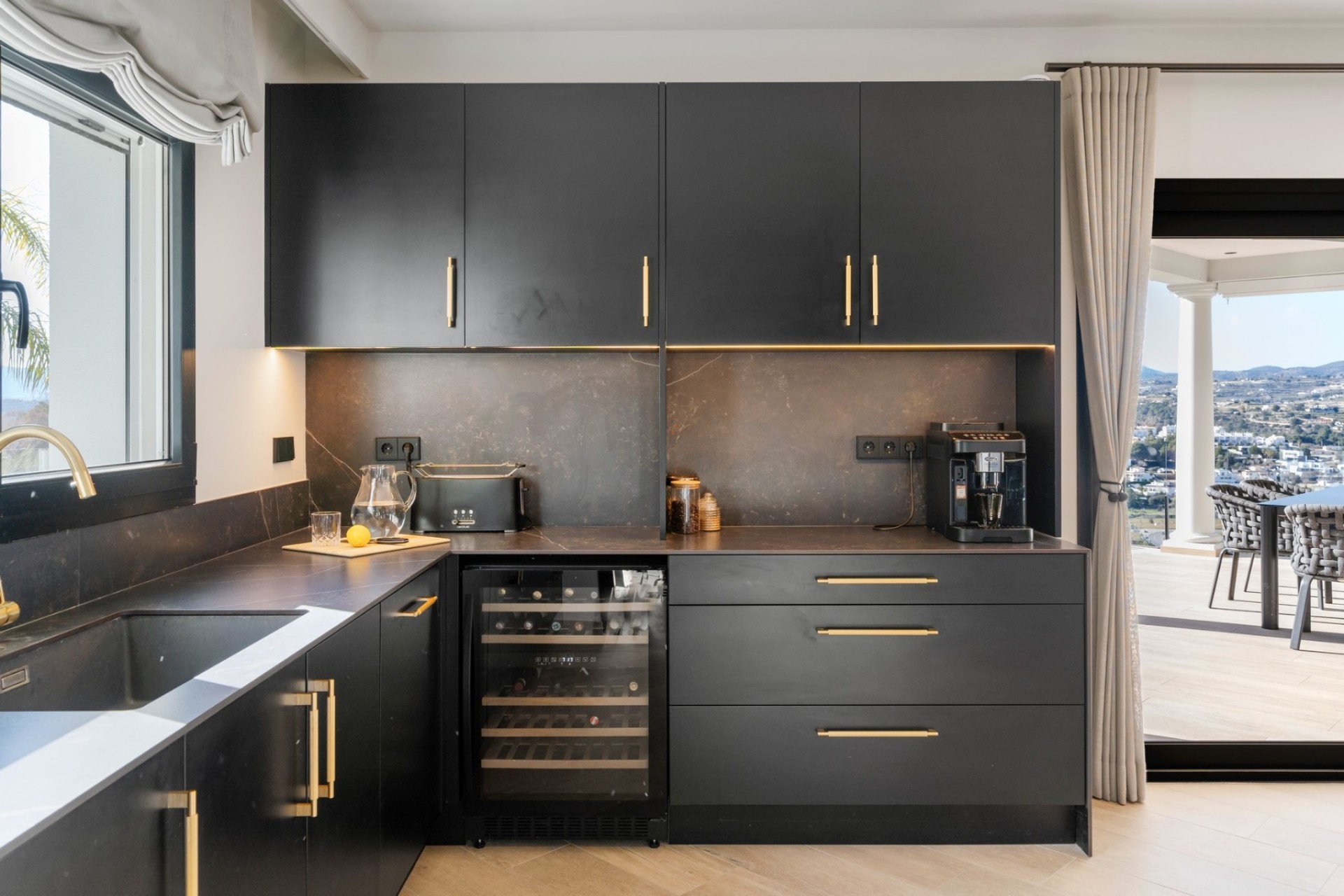 Sale - Villa -
Moraira - La Arnella