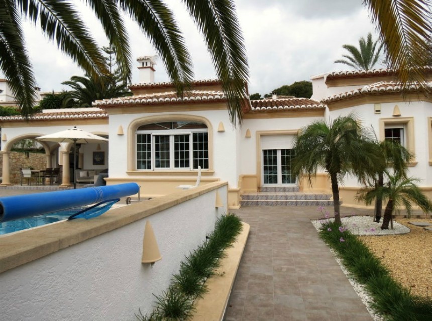 Sale - Villa -
Moraira - La Cometa