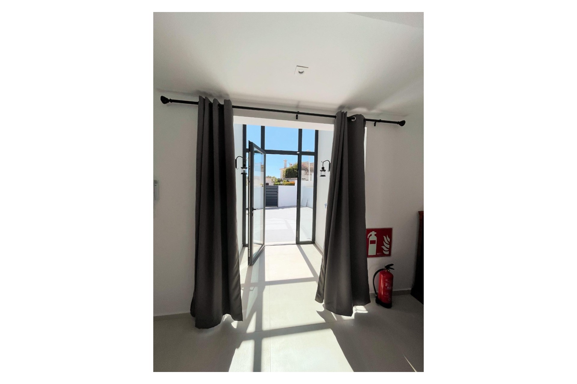 Sale - Villa -
Moraira - La Sabatera