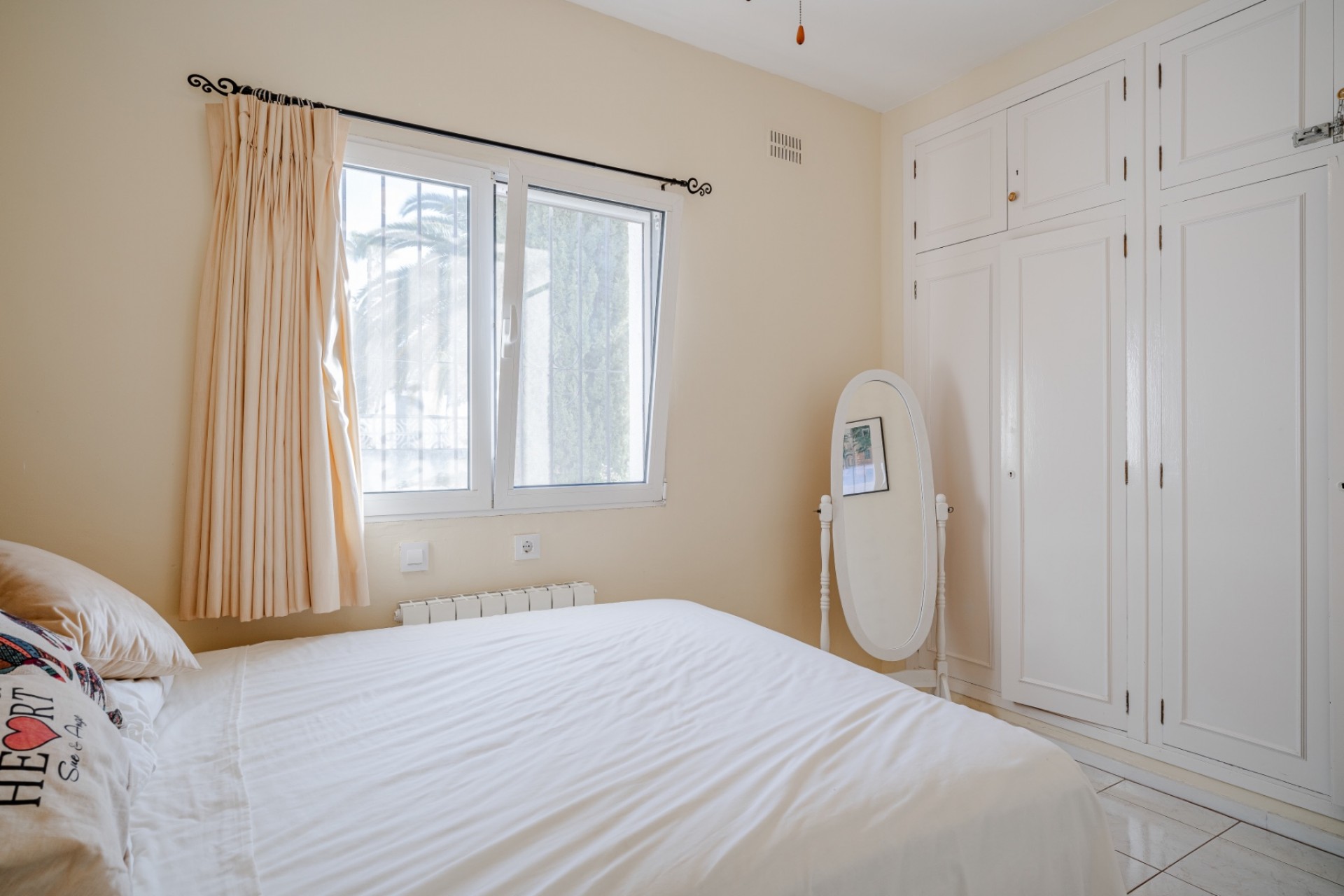 Sale - Villa -
Moraira - La Sabatera