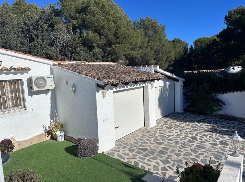 Sale - Villa -
Moraira - La Sabatera