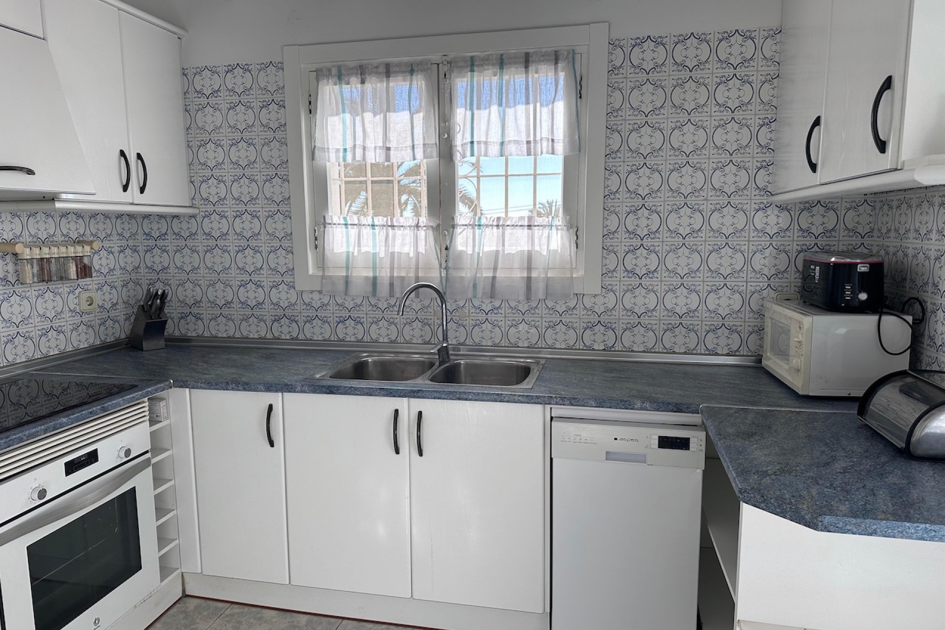 Sale - Villa -
Moraira - La Sabatera
