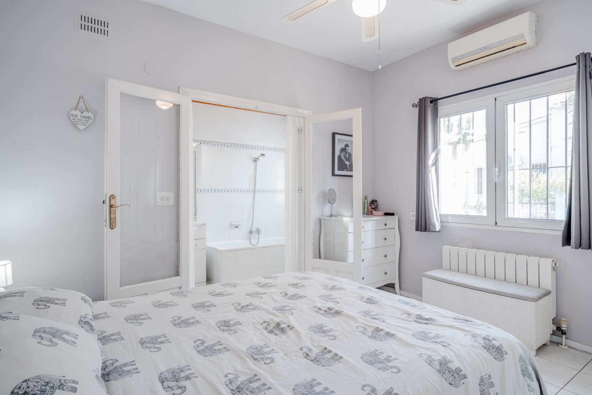 Sale - Villa -
Moraira - La Sabatera