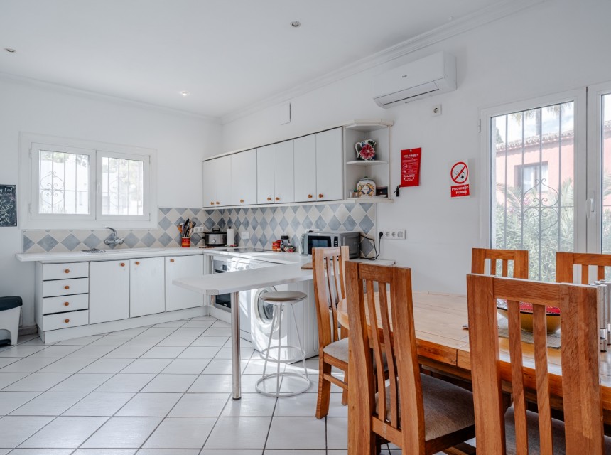 Sale - Villa -
Moraira - La Sabatera