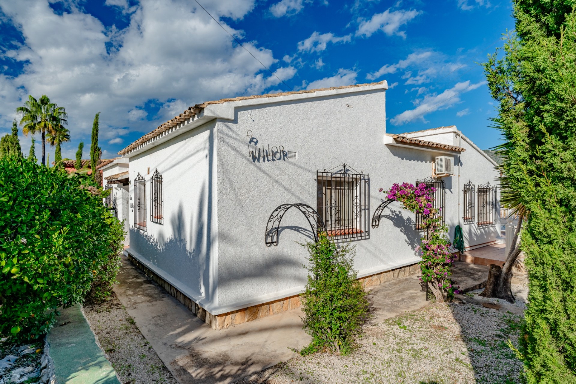 Sale - Villa -
Moraira - La Sabatera