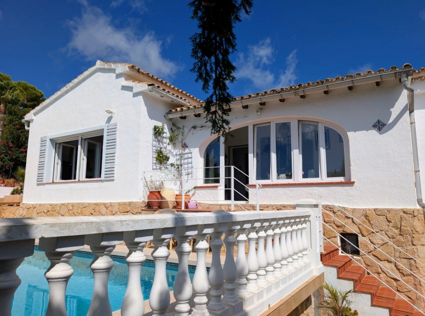 Sale - Villa -
Moraira - La Sabatera