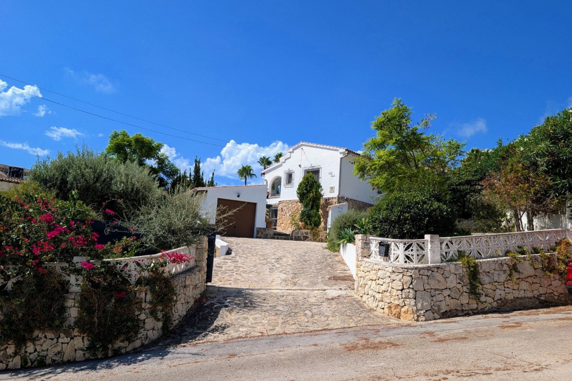 Sale - Villa -
Moraira - La Sabatera