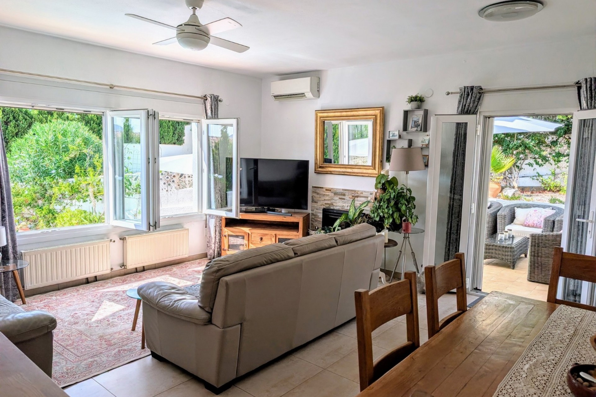 Sale - Villa -
Moraira - La Sabatera