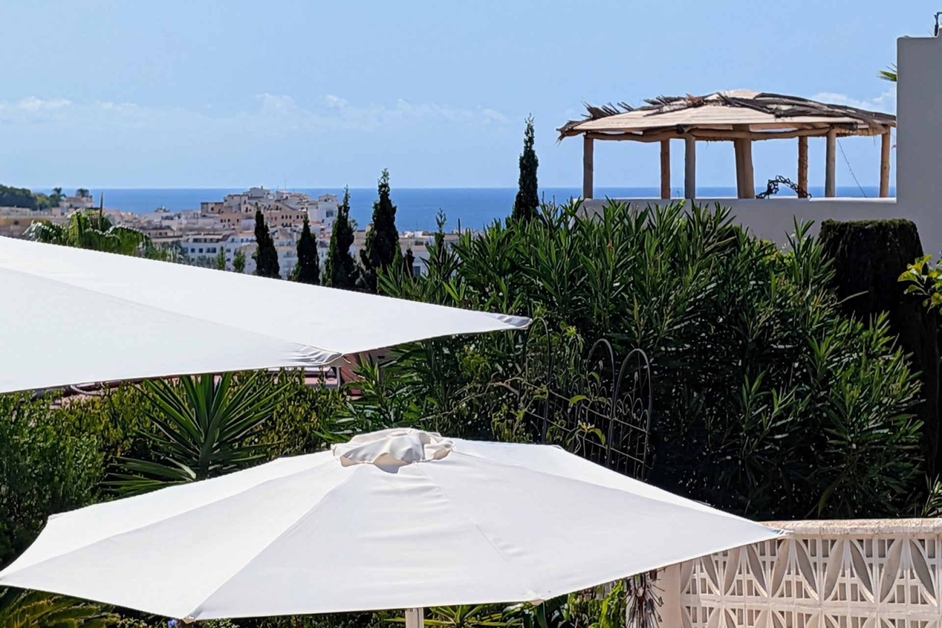 Sale - Villa -
Moraira - La Sabatera