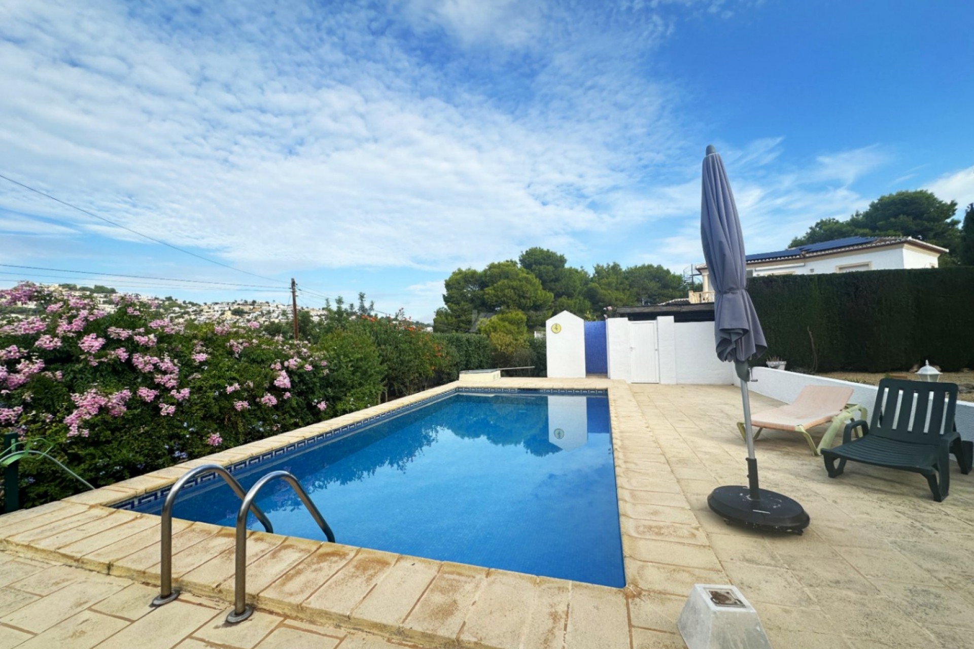 Sale - Villa -
Moraira - La Sabatera