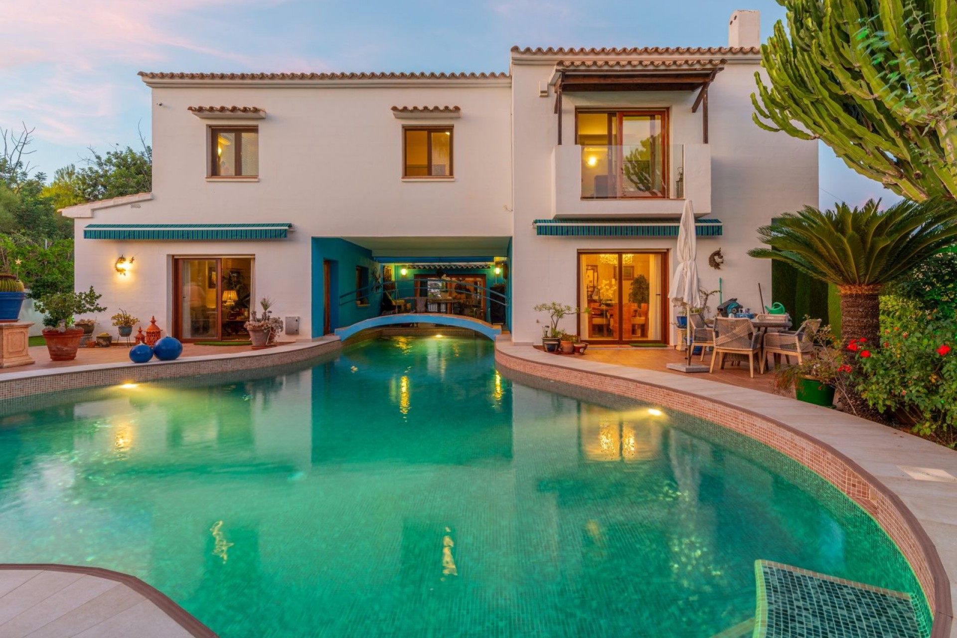 Sale - Villa -
Moraira - La Sabatera
