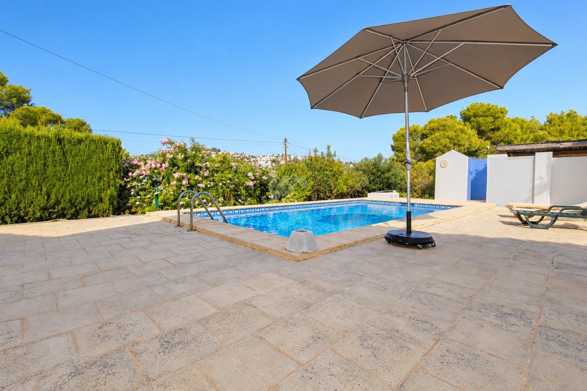 Sale - Villa -
Moraira - La Sabatera