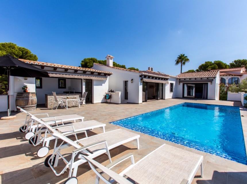 Sale - Villa -
Moraira - Pinar de l´Advocat