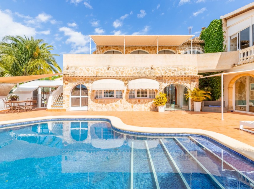 Sale - Villa -
Moraira - Pla de Mar