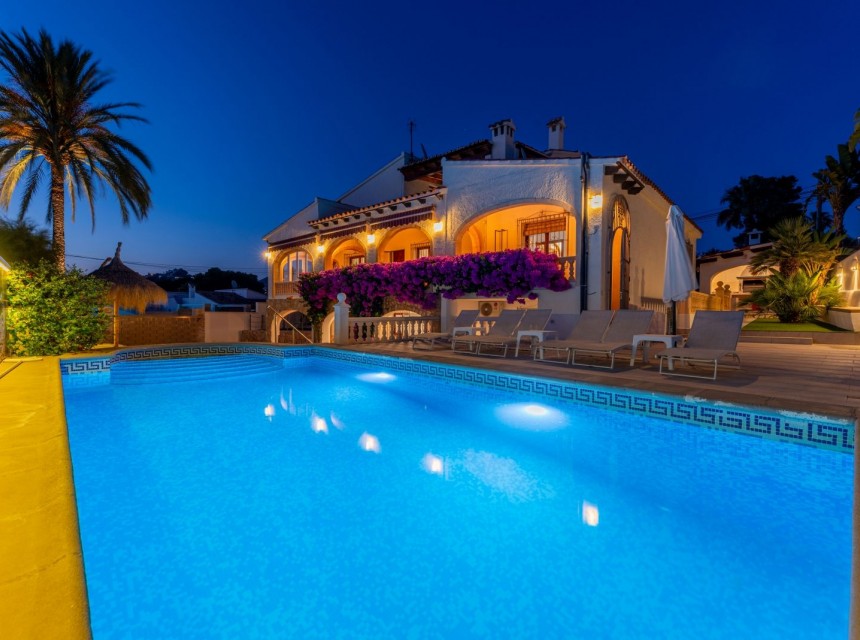 Sale - Villa -
Moraira - Pla de Mar