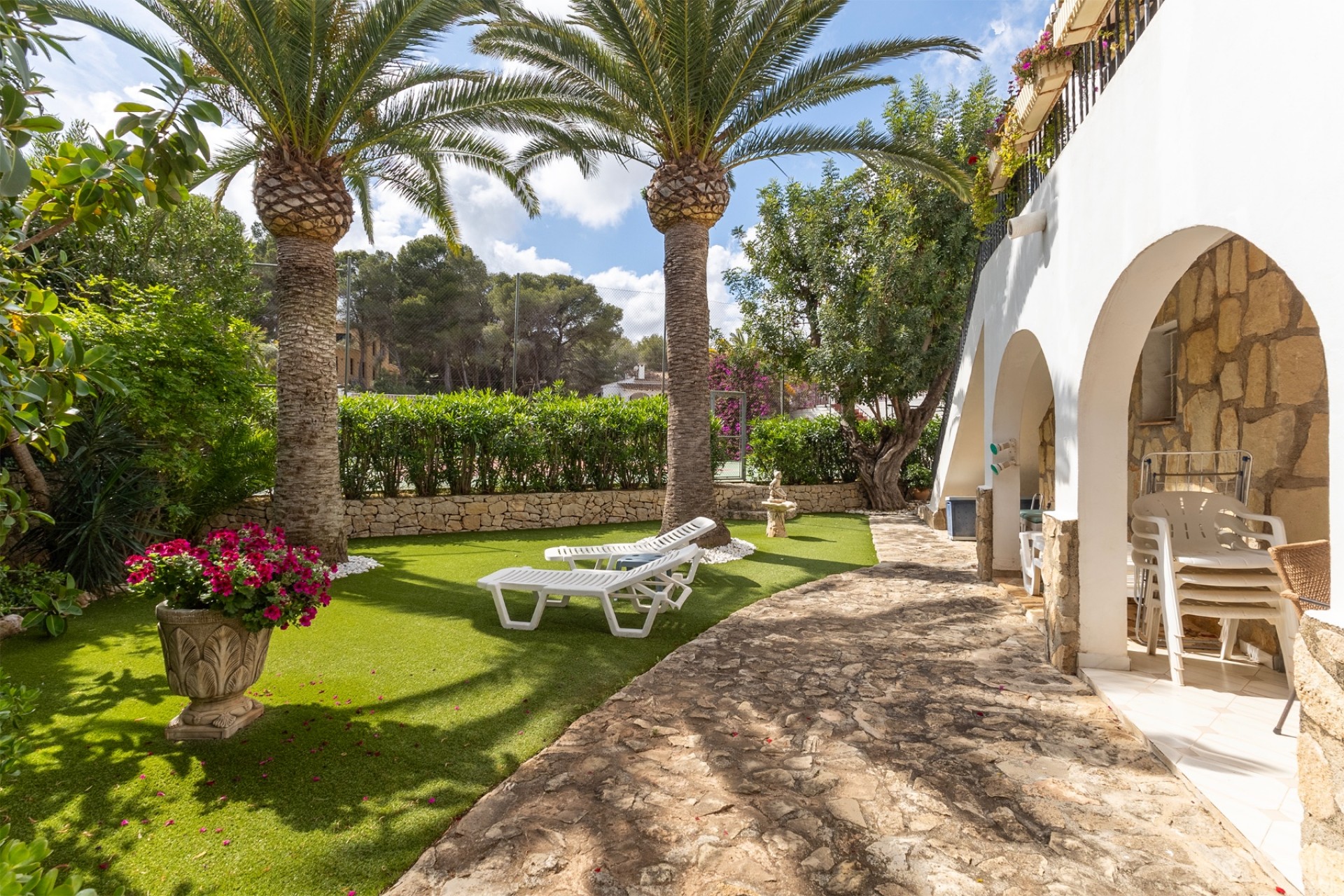 Sale - Villa -
Moraira - San Jaime