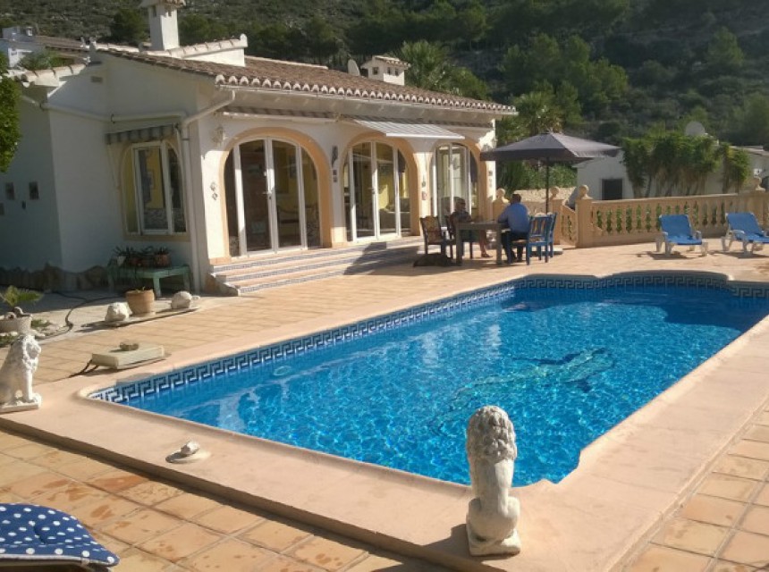 Sale - Villa -
Moraira