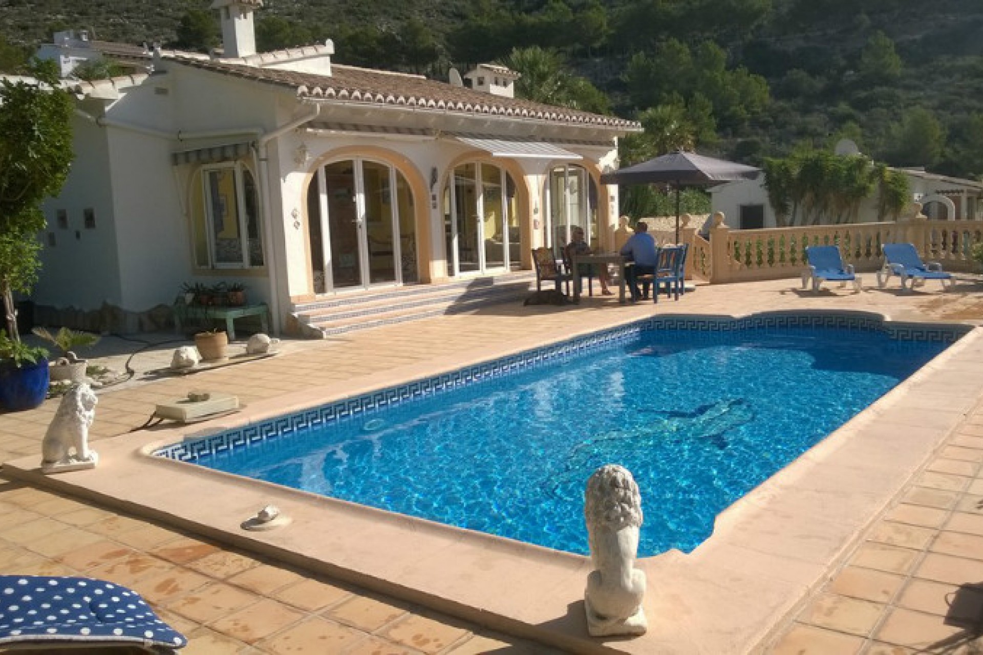 Sale - Villa -
Moraira