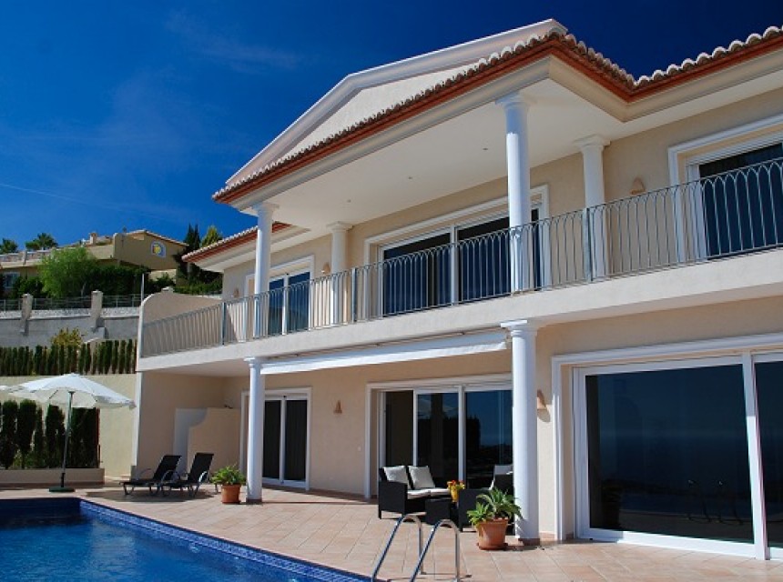 Sale - Villa -
Moraira